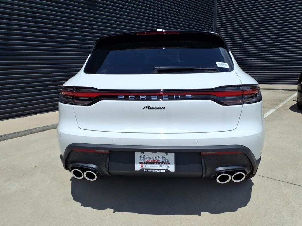 2026 Porsche Macan Base