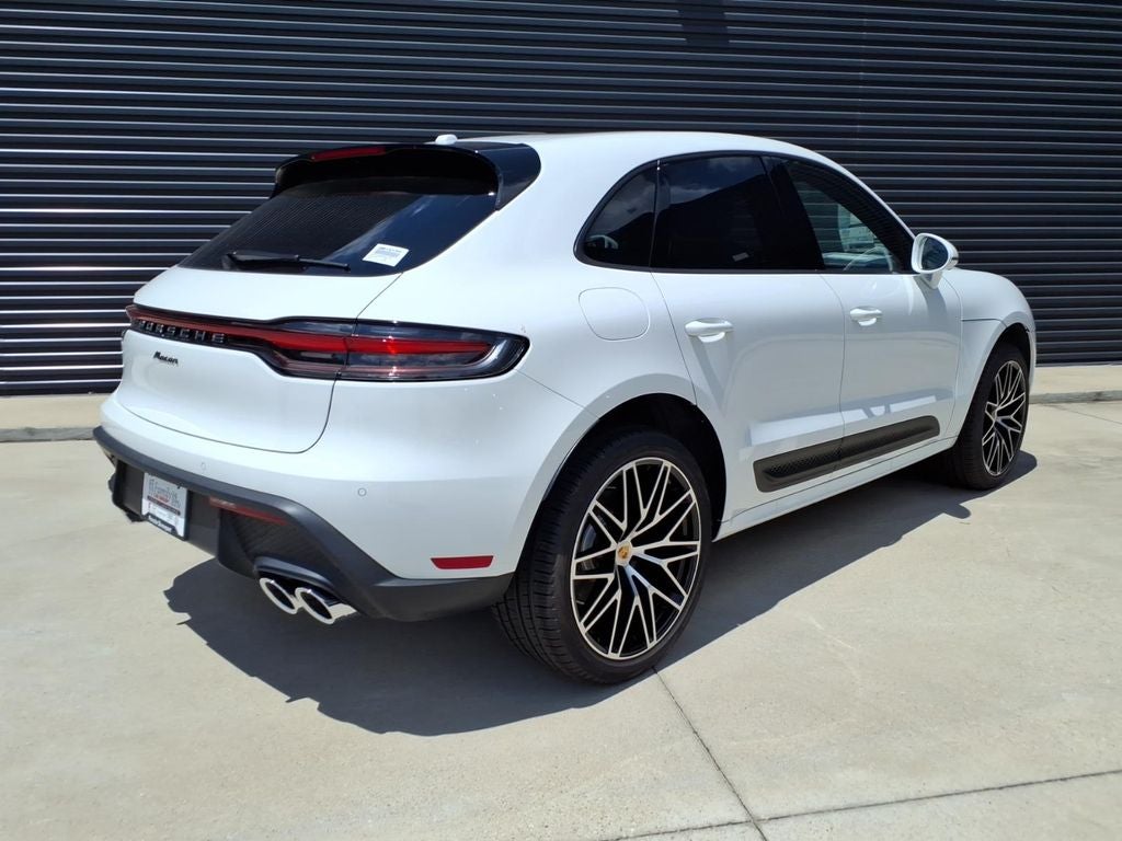 2026 Porsche Macan Base