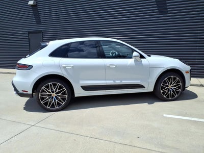 2026 Porsche Macan Base