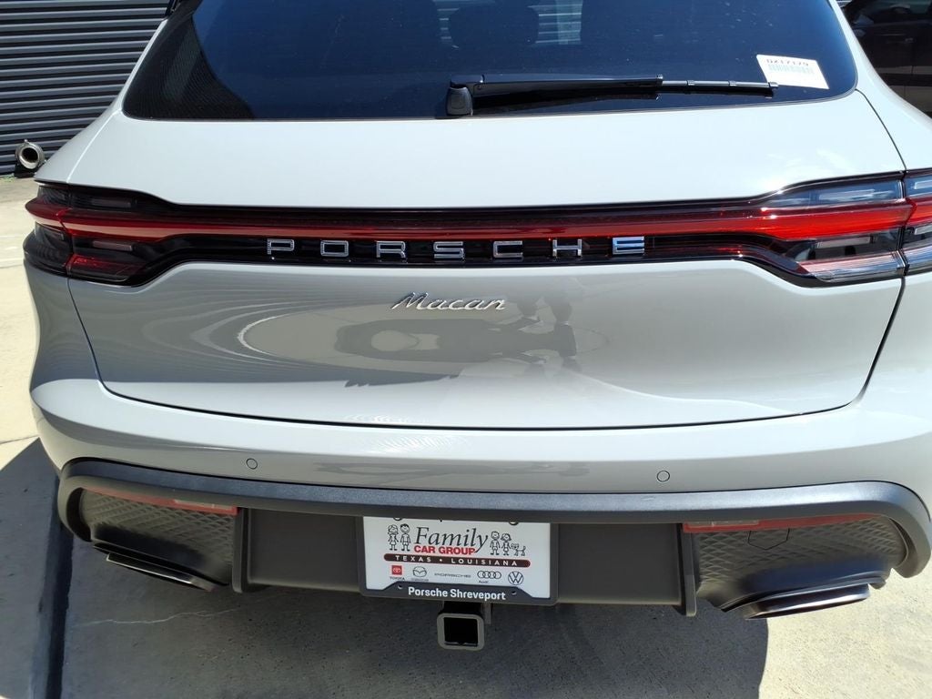 2026 Porsche Macan Base