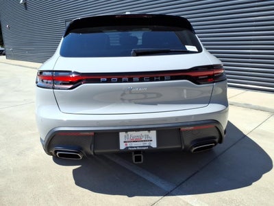 2026 Porsche Macan Base