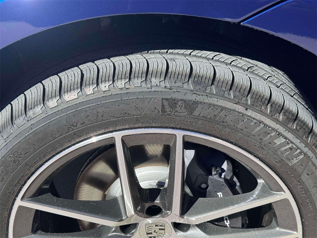 2026 Porsche Macan Base