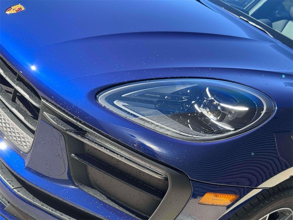 2026 Porsche Macan Base