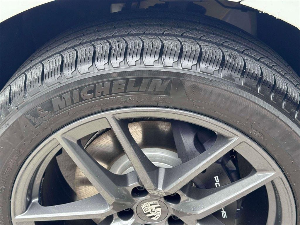 2026 Porsche Macan T