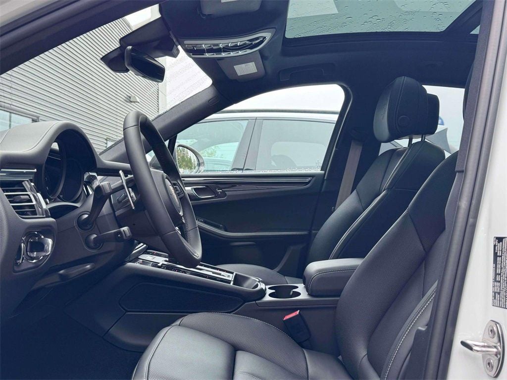 2026 Porsche Macan T