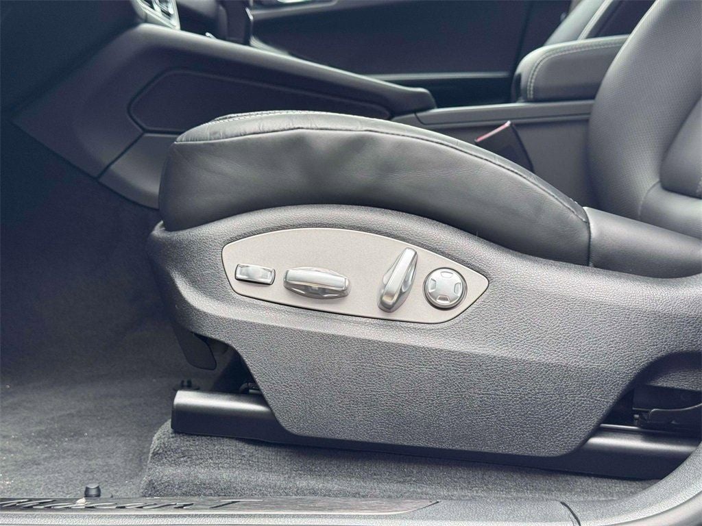 2026 Porsche Macan T