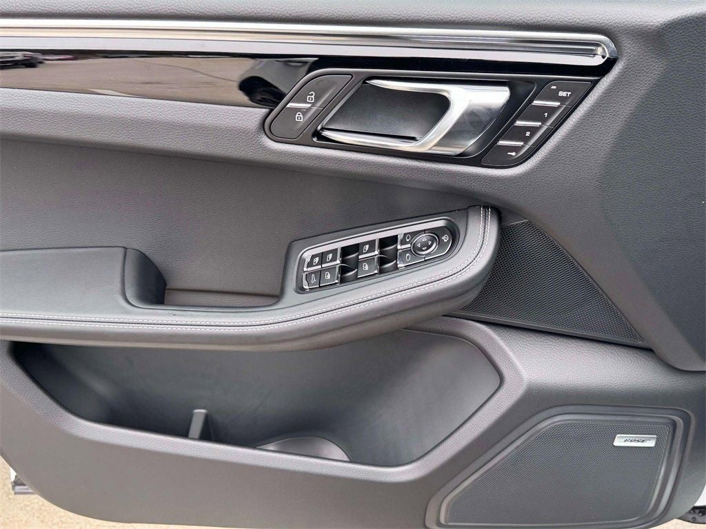 2026 Porsche Macan T