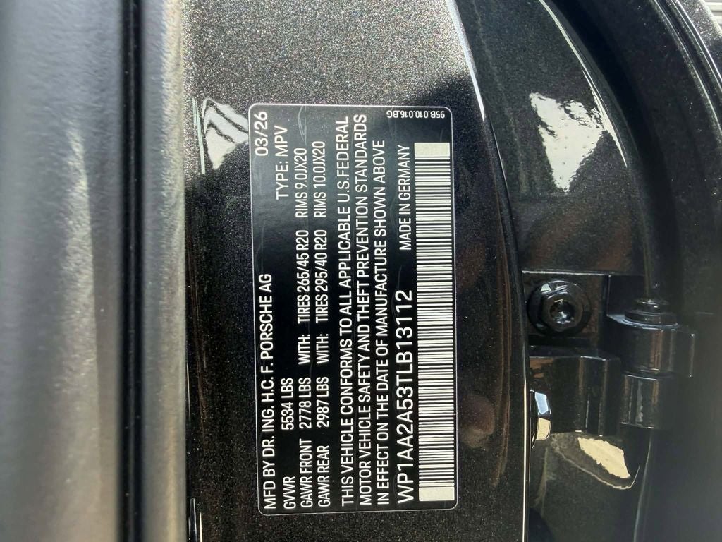 2026 Porsche Macan Base