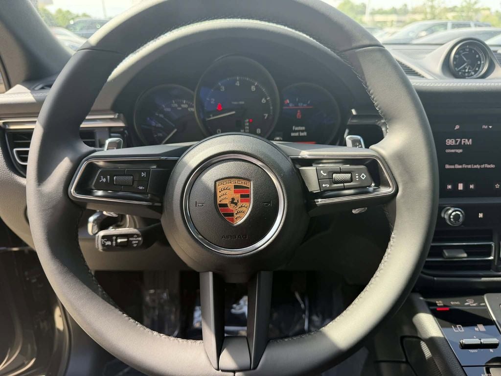 2026 Porsche Macan Base
