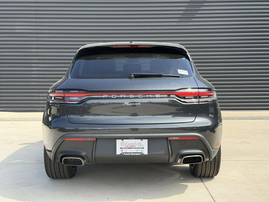 2026 Porsche Macan Base