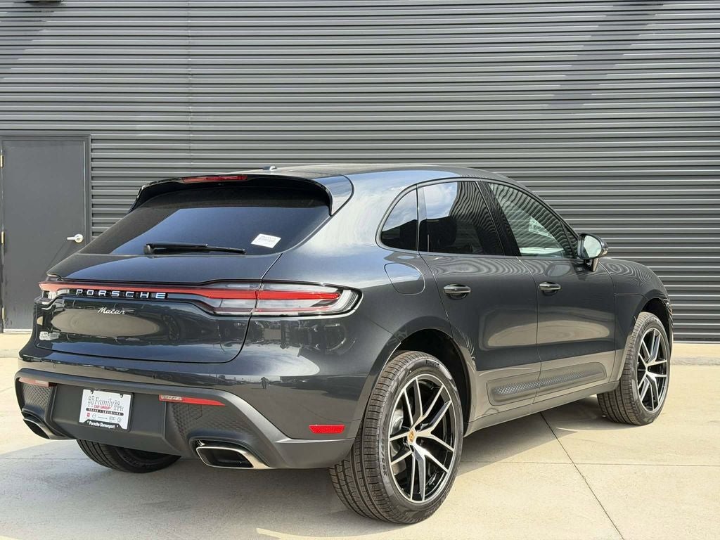 2026 Porsche Macan Base
