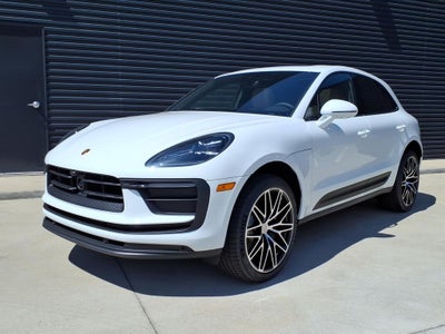 2026 Porsche Macan Base