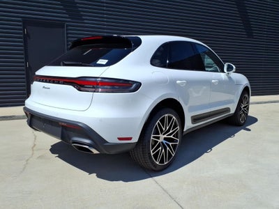 2026 Porsche Macan Base
