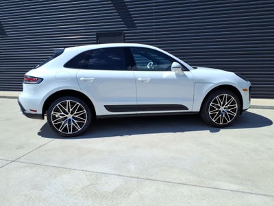 2026 Porsche Macan Base