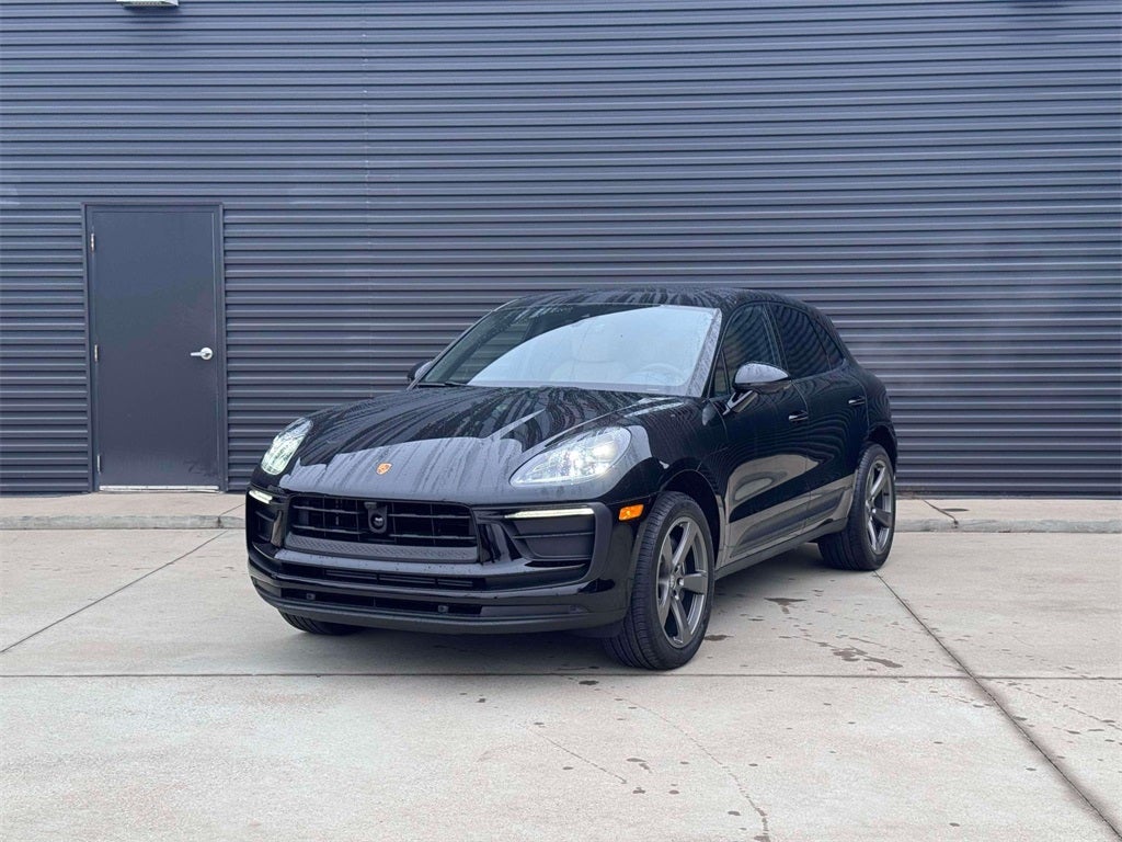 2026 Porsche Macan Base