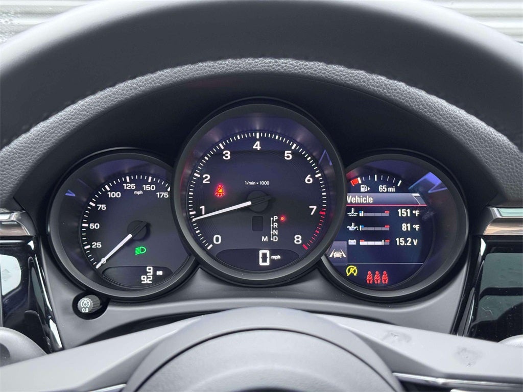 2026 Porsche Macan Base