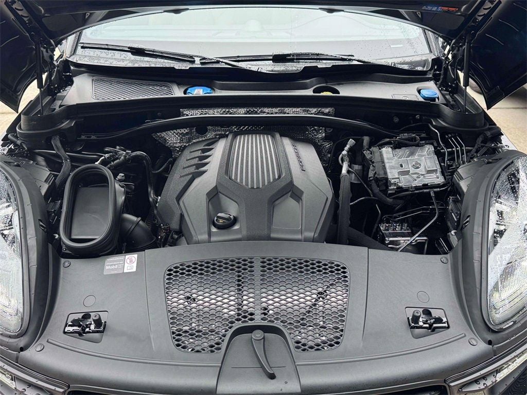 2026 Porsche Macan Base