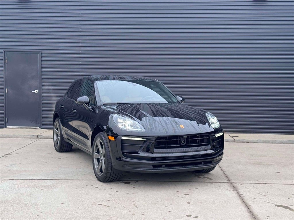 2026 Porsche Macan Base