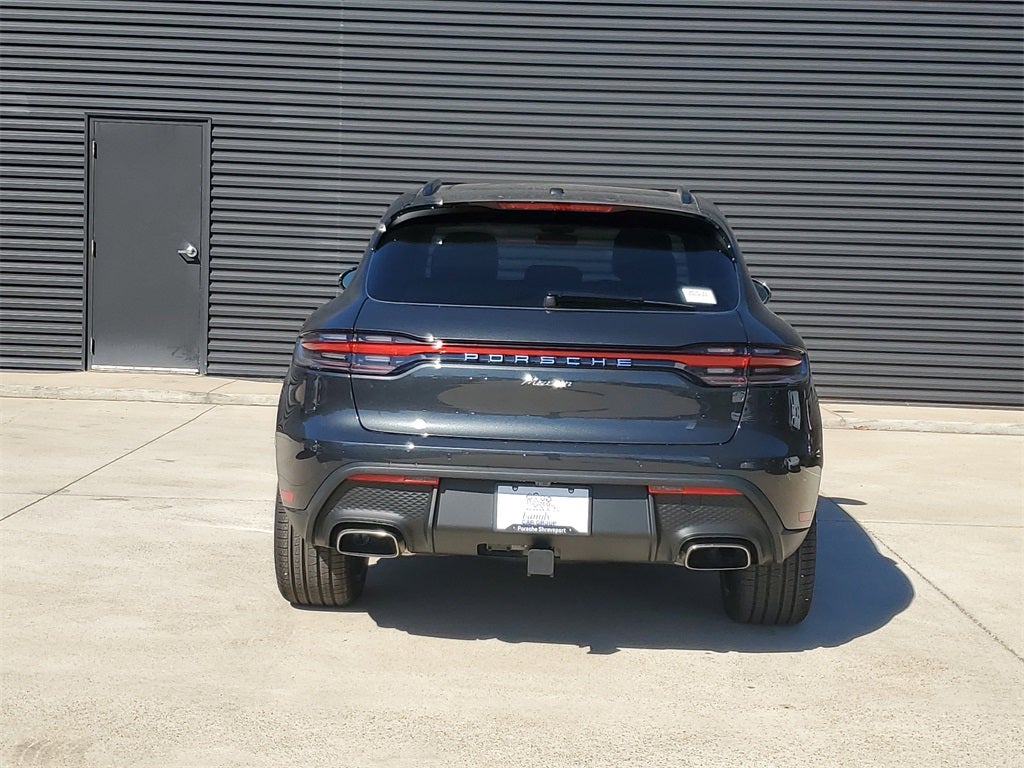 2026 Porsche Macan Base