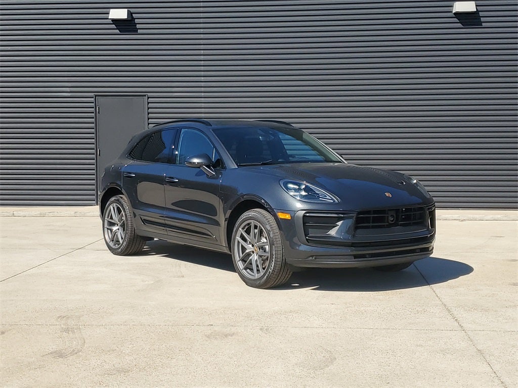 2026 Porsche Macan Base