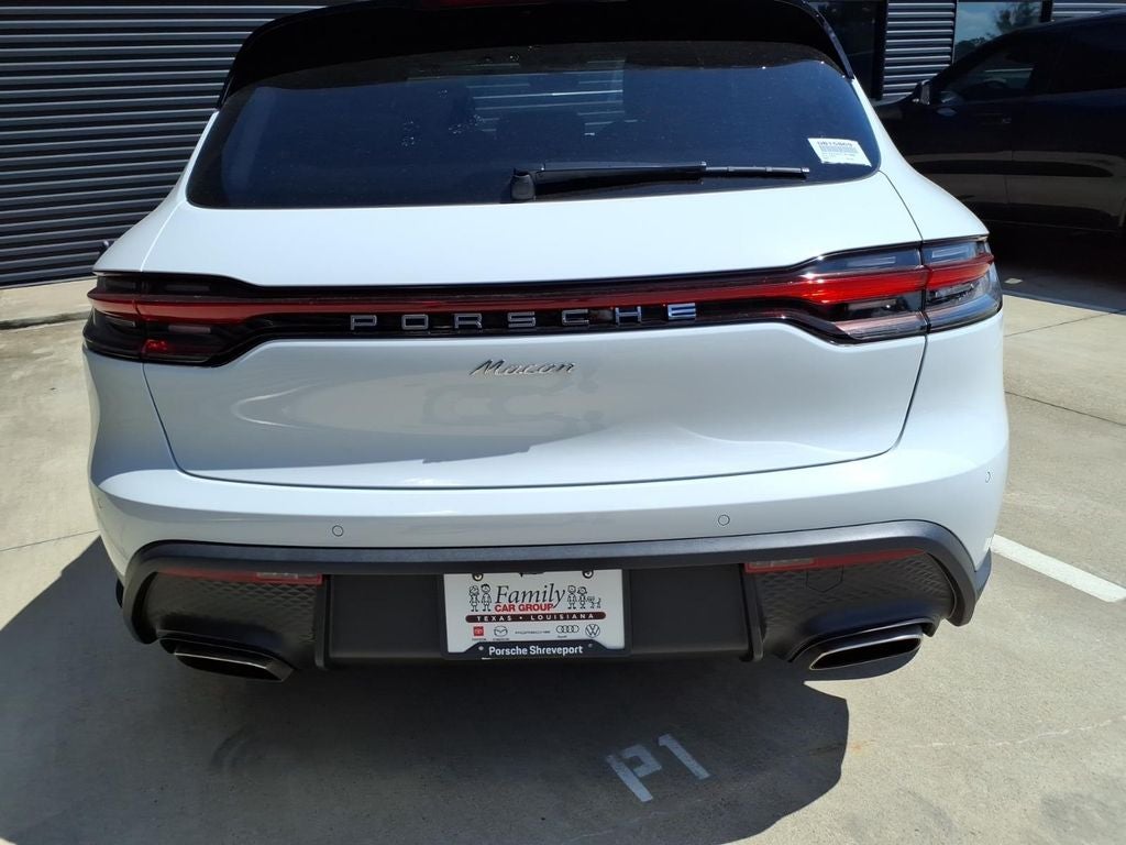2026 Porsche Macan Base