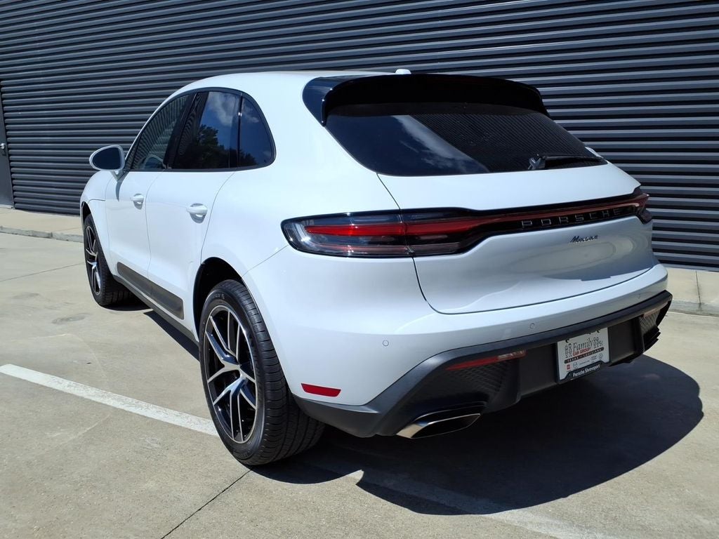 2026 Porsche Macan Base