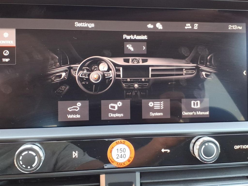 2026 Porsche Macan Base