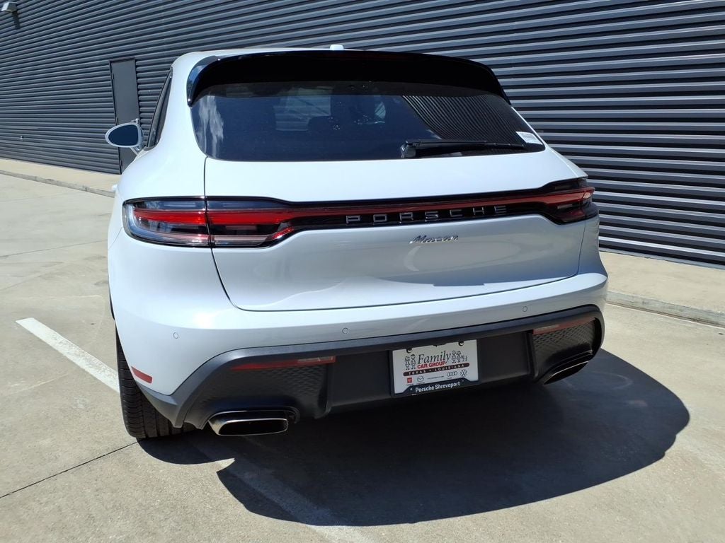 2026 Porsche Macan Base