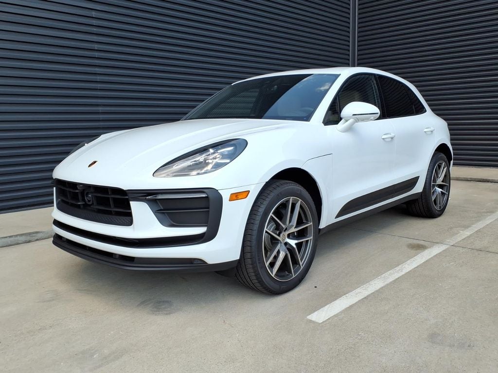 2026 Porsche Macan Base