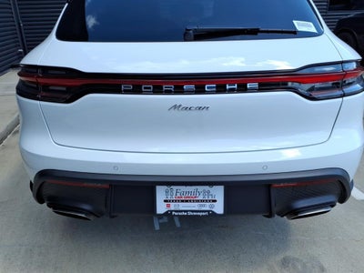 2026 Porsche Macan Base