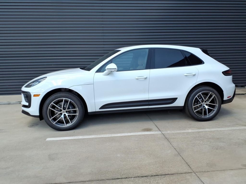 2026 Porsche Macan Base