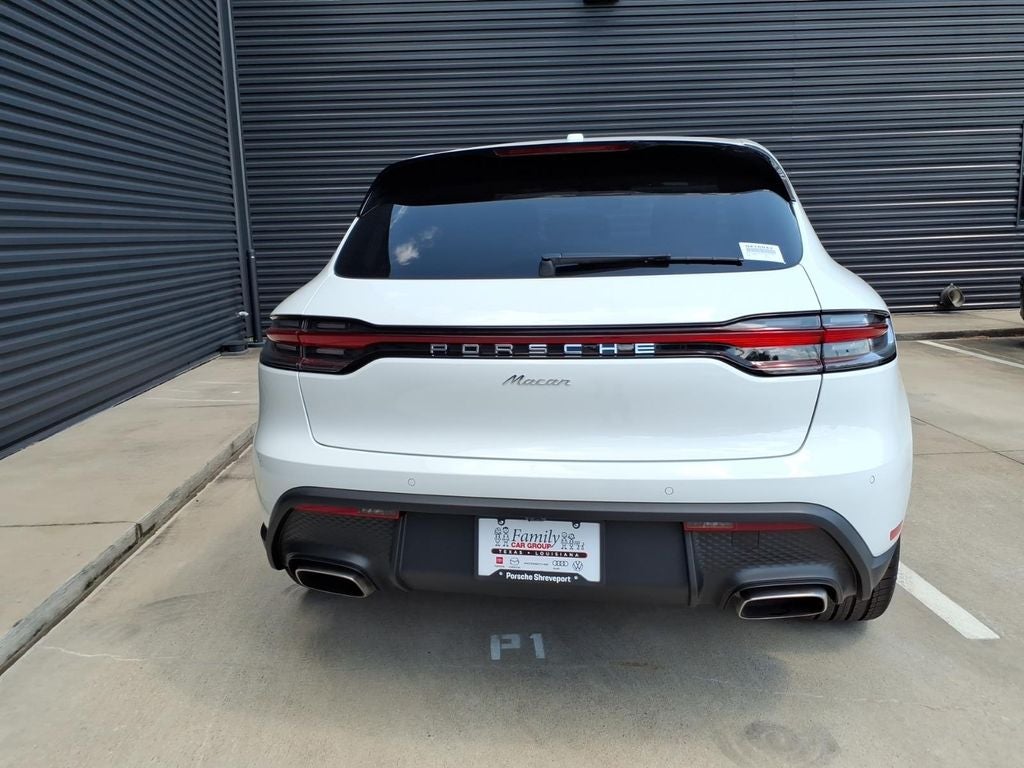 2026 Porsche Macan Base