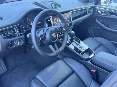 2025 Porsche Macan Base
