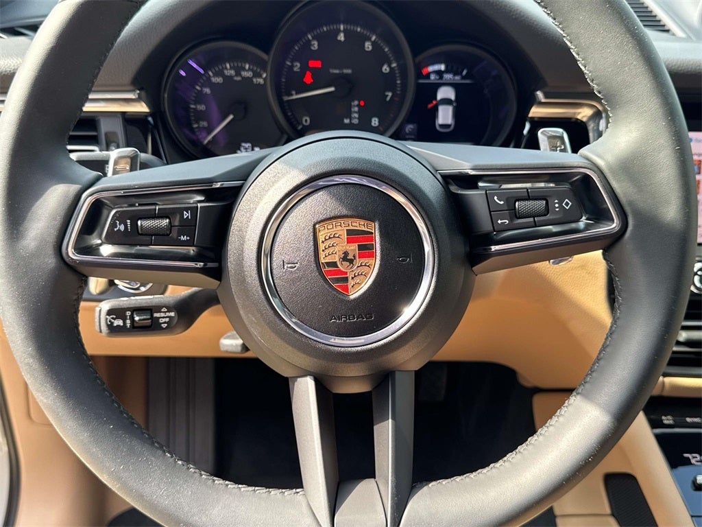 2025 Porsche Macan Base