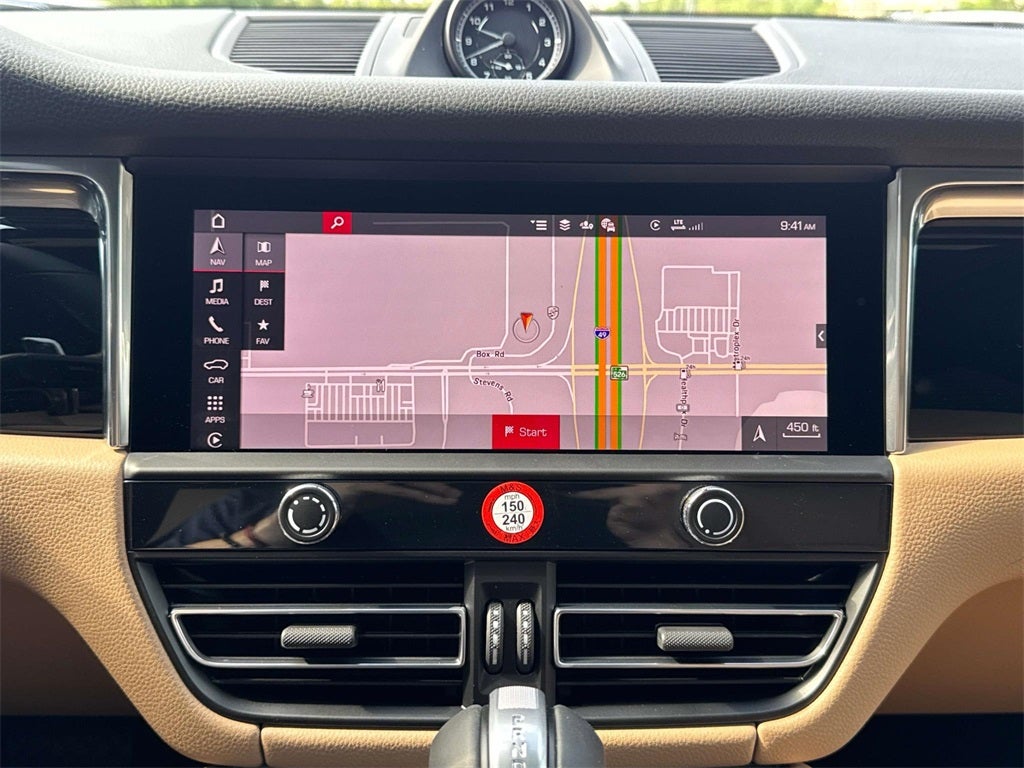 2025 Porsche Macan Base