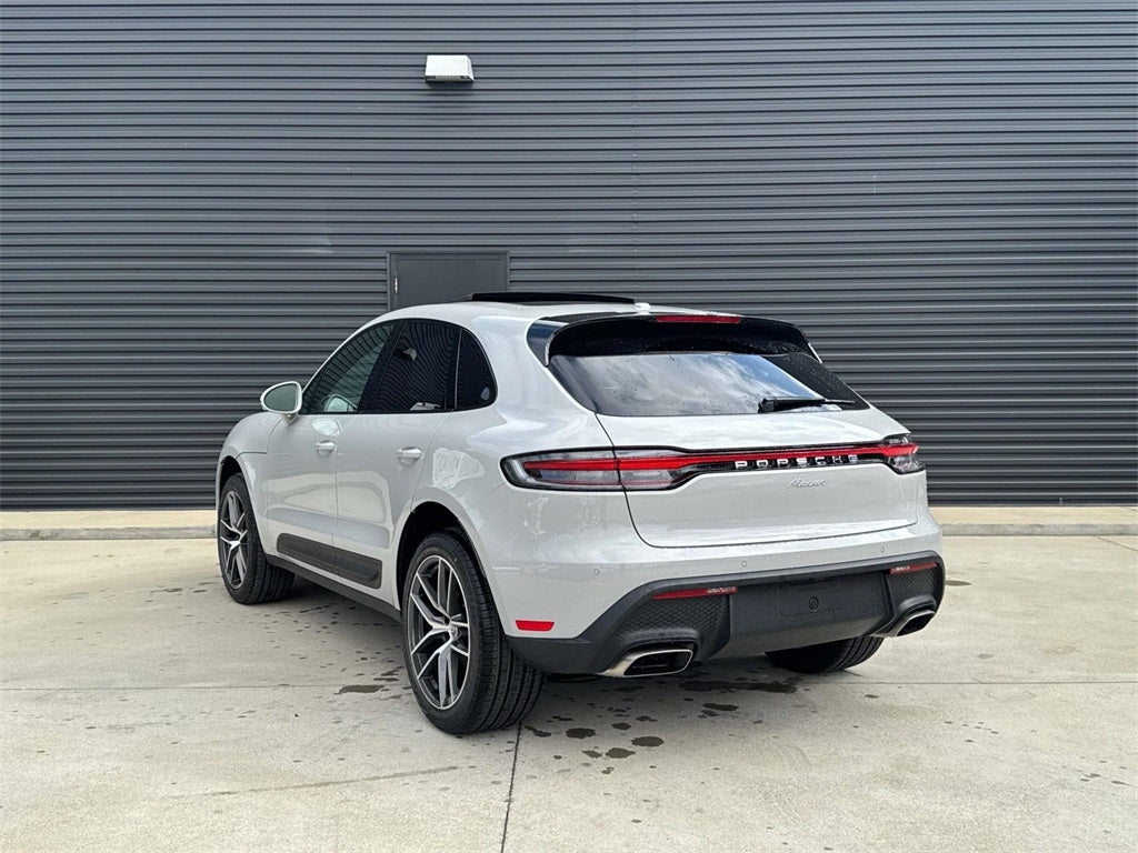 2025 Porsche Macan Base