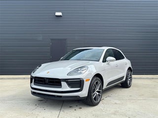 2025 Porsche Macan Base