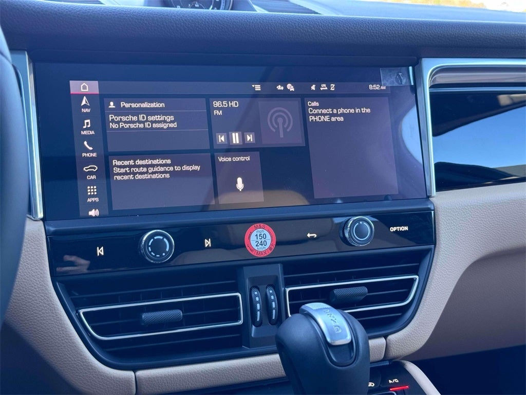 2026 Porsche Macan Base