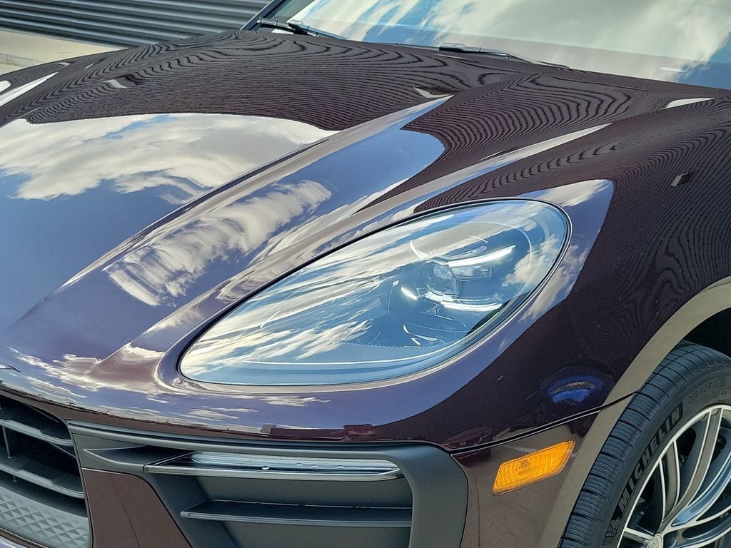 2026 Porsche Macan Base