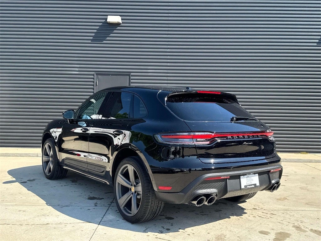 2025 Porsche Macan Base