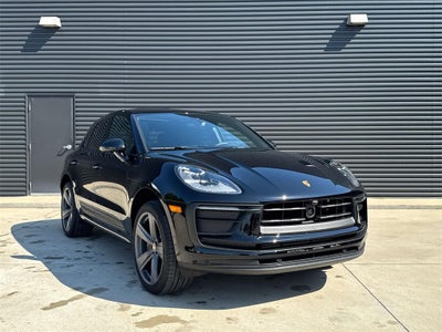 2025 Porsche Macan Base