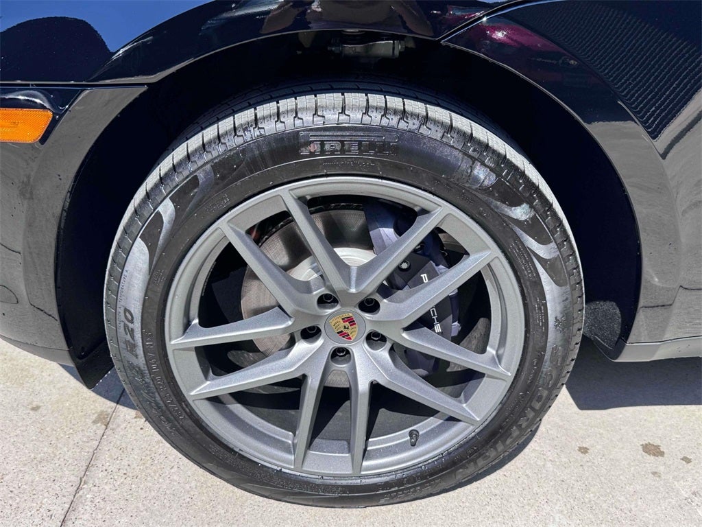 2025 Porsche Macan Base