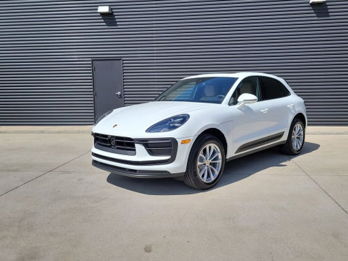 2026 Porsche Macan Base