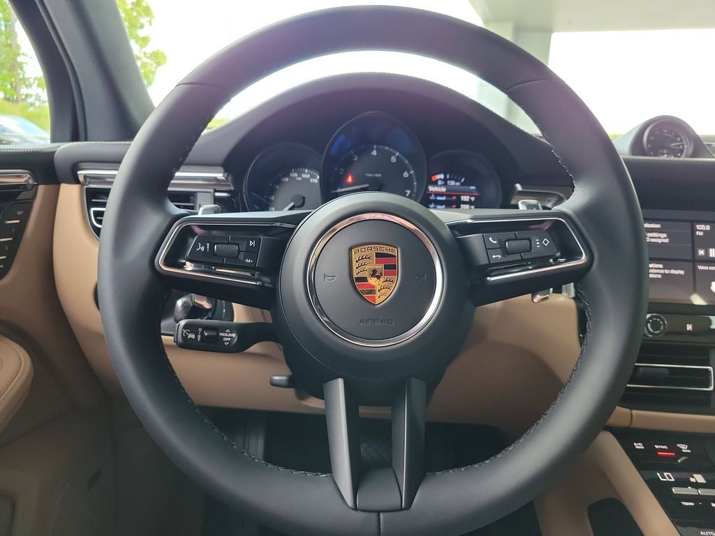 2026 Porsche Macan Base