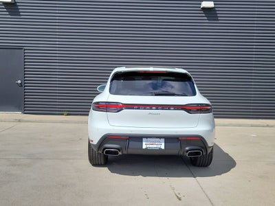 2026 Porsche Macan Base