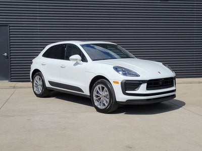 2026 Porsche Macan Base