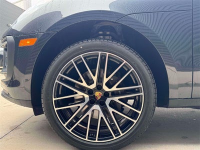 2026 Porsche Macan Base