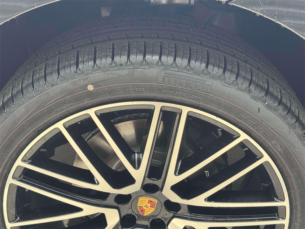 2026 Porsche Macan Base