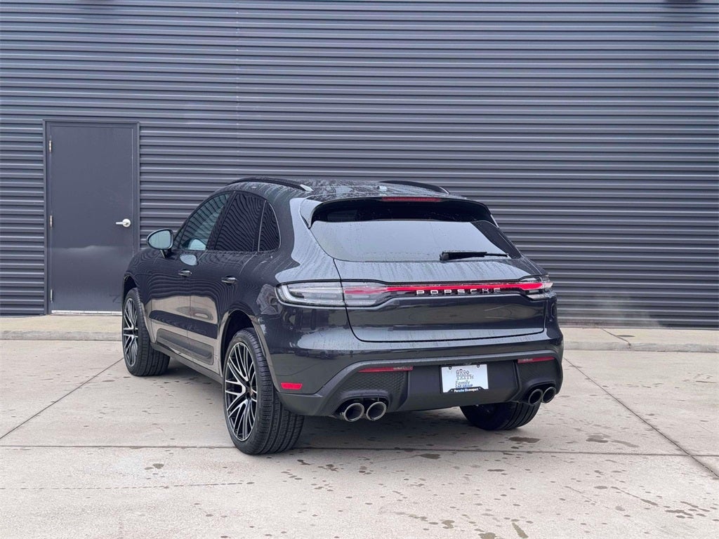 2026 Porsche Macan Base