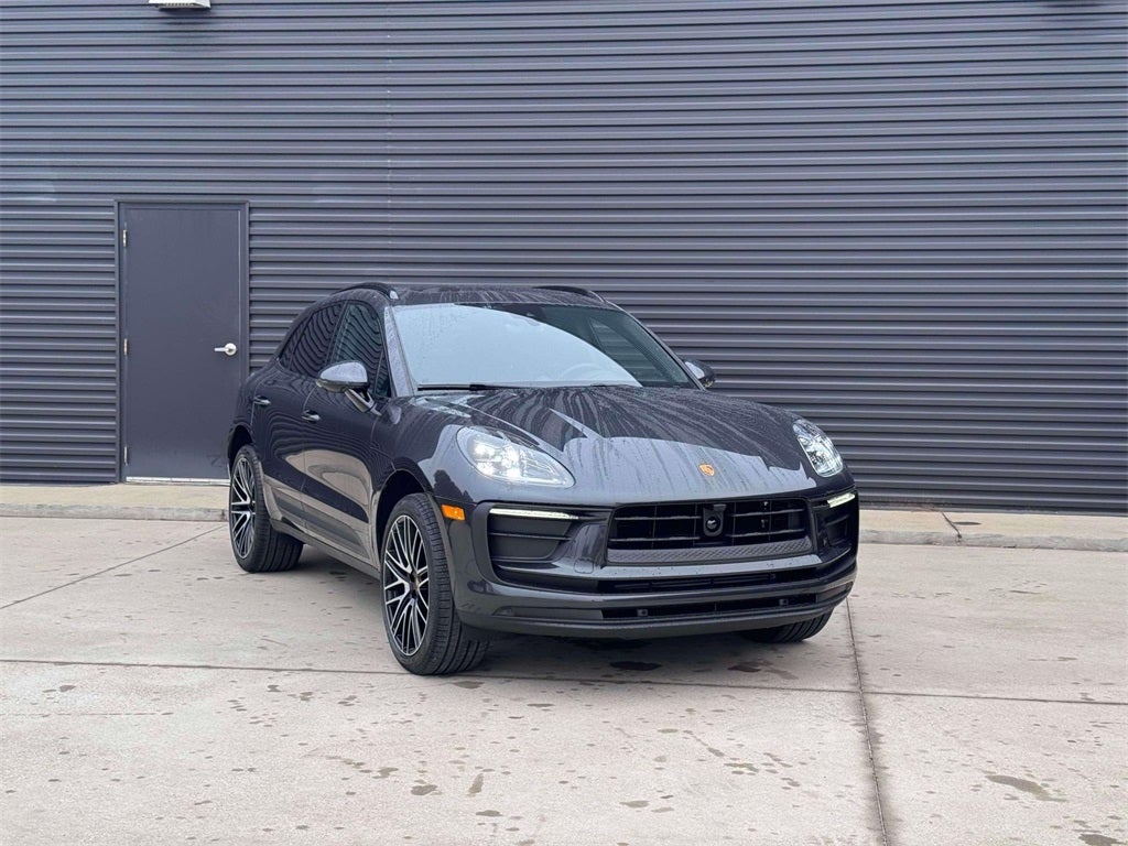 2026 Porsche Macan Base